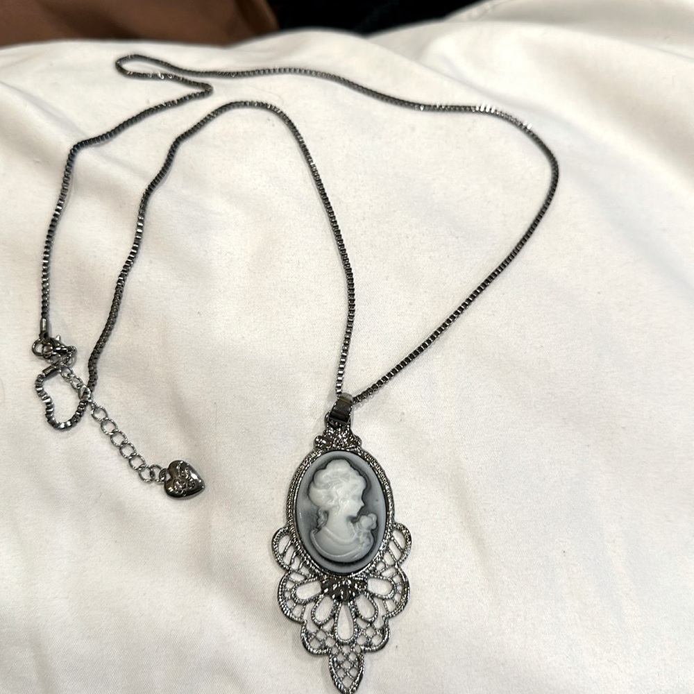 Vintage Cameo Necklace